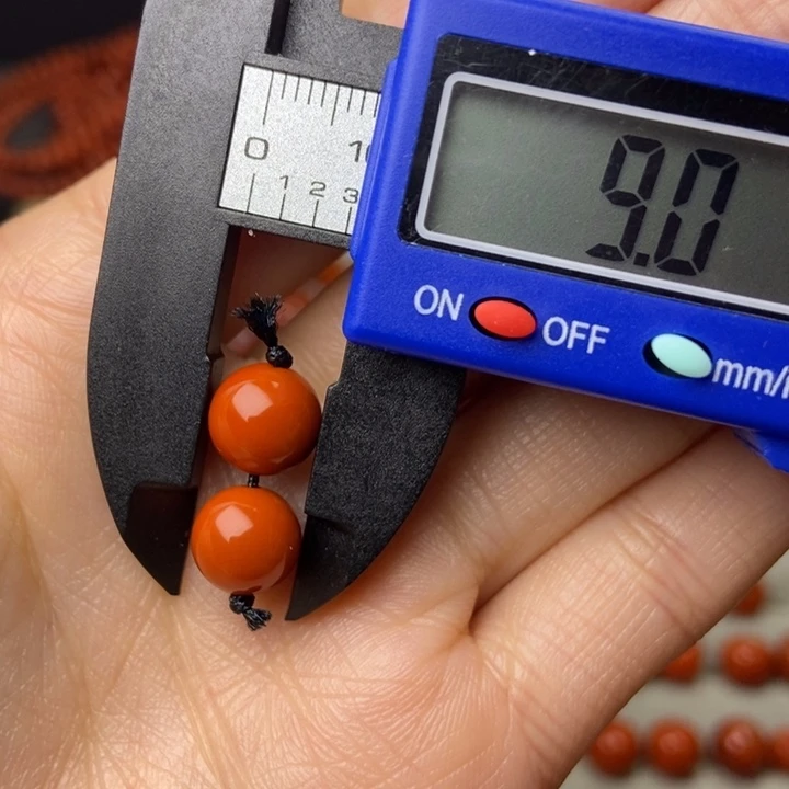 南红玛瑙配饰未镶嵌