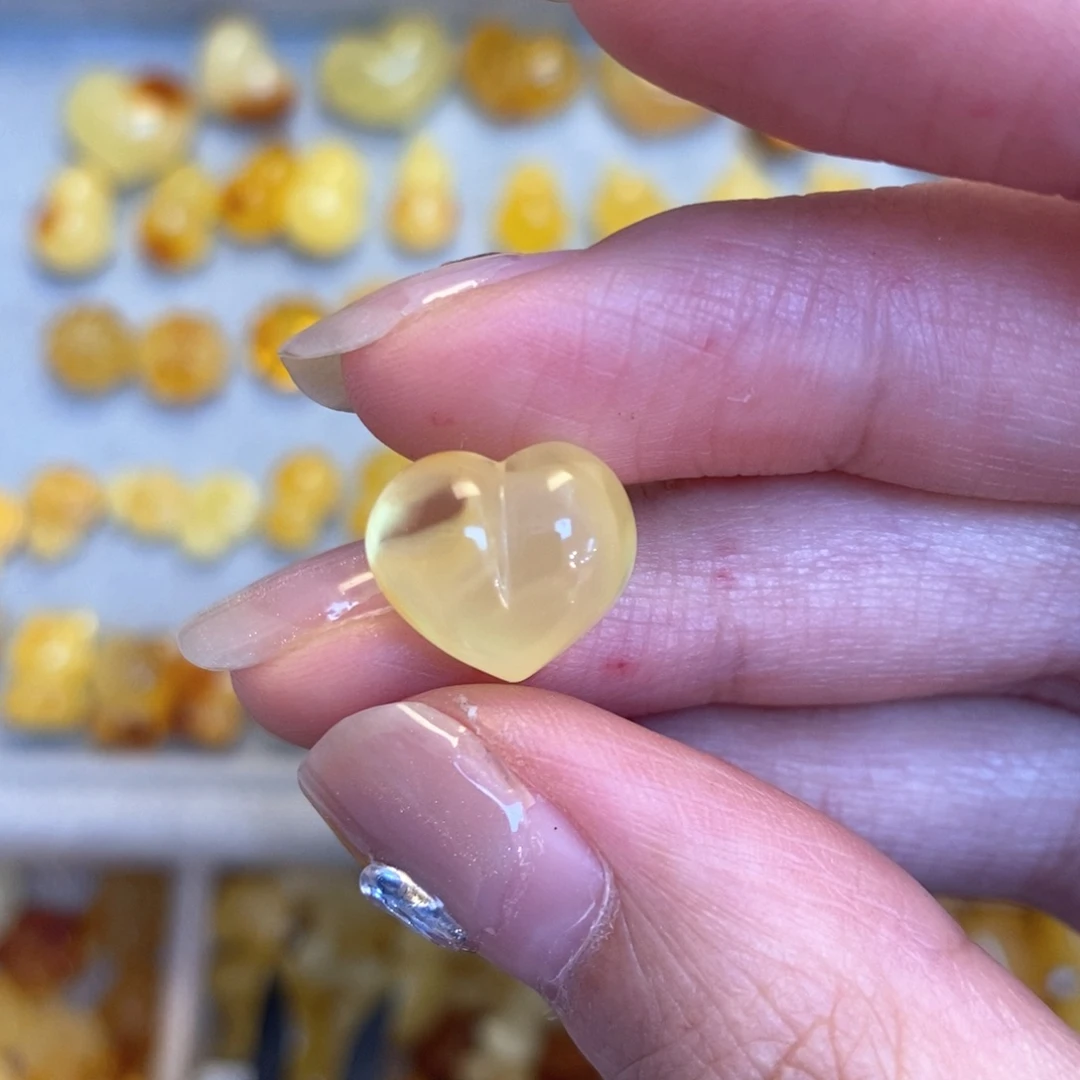 蜜蜡颈饰未镶嵌屁桃