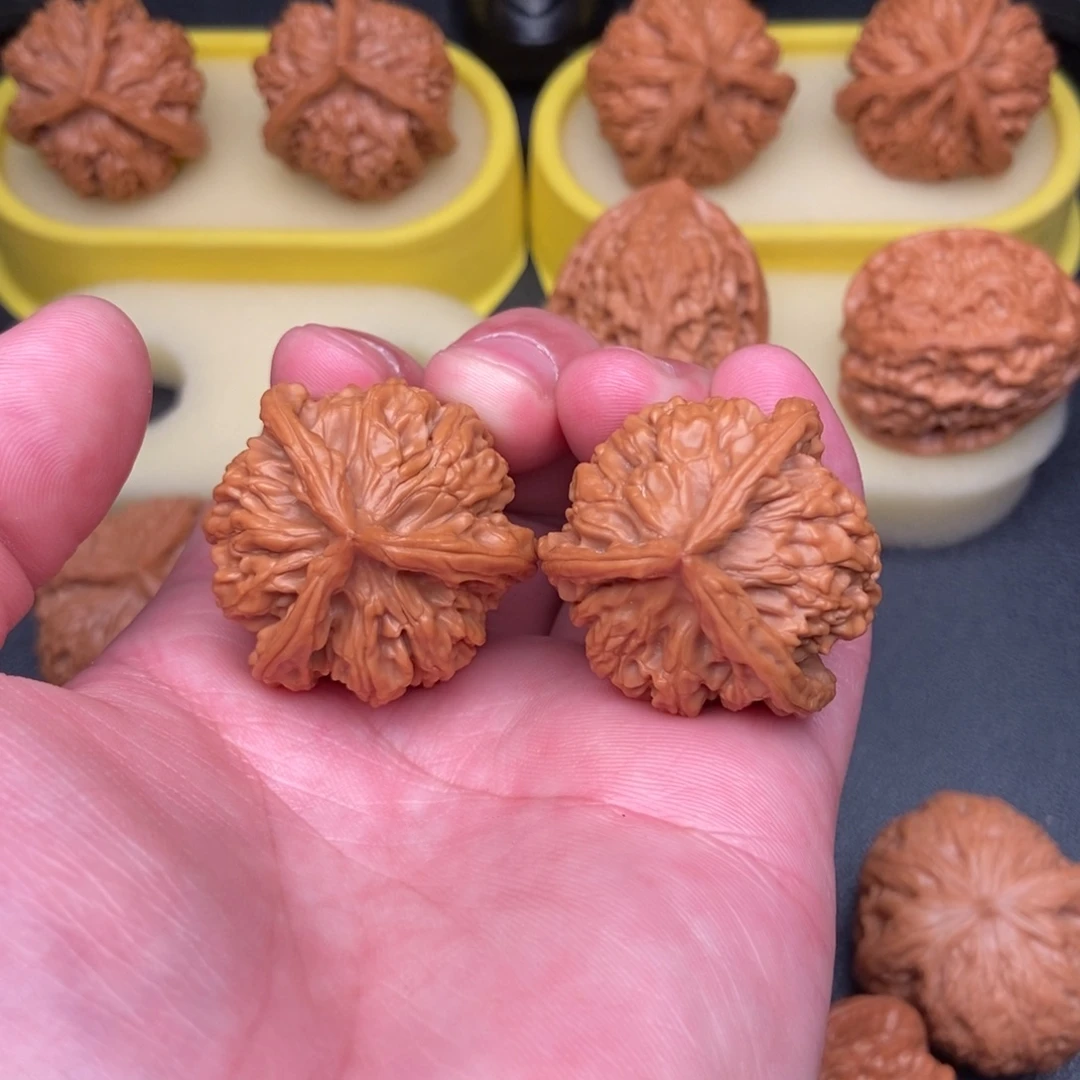 文玩核桃把件三棱35