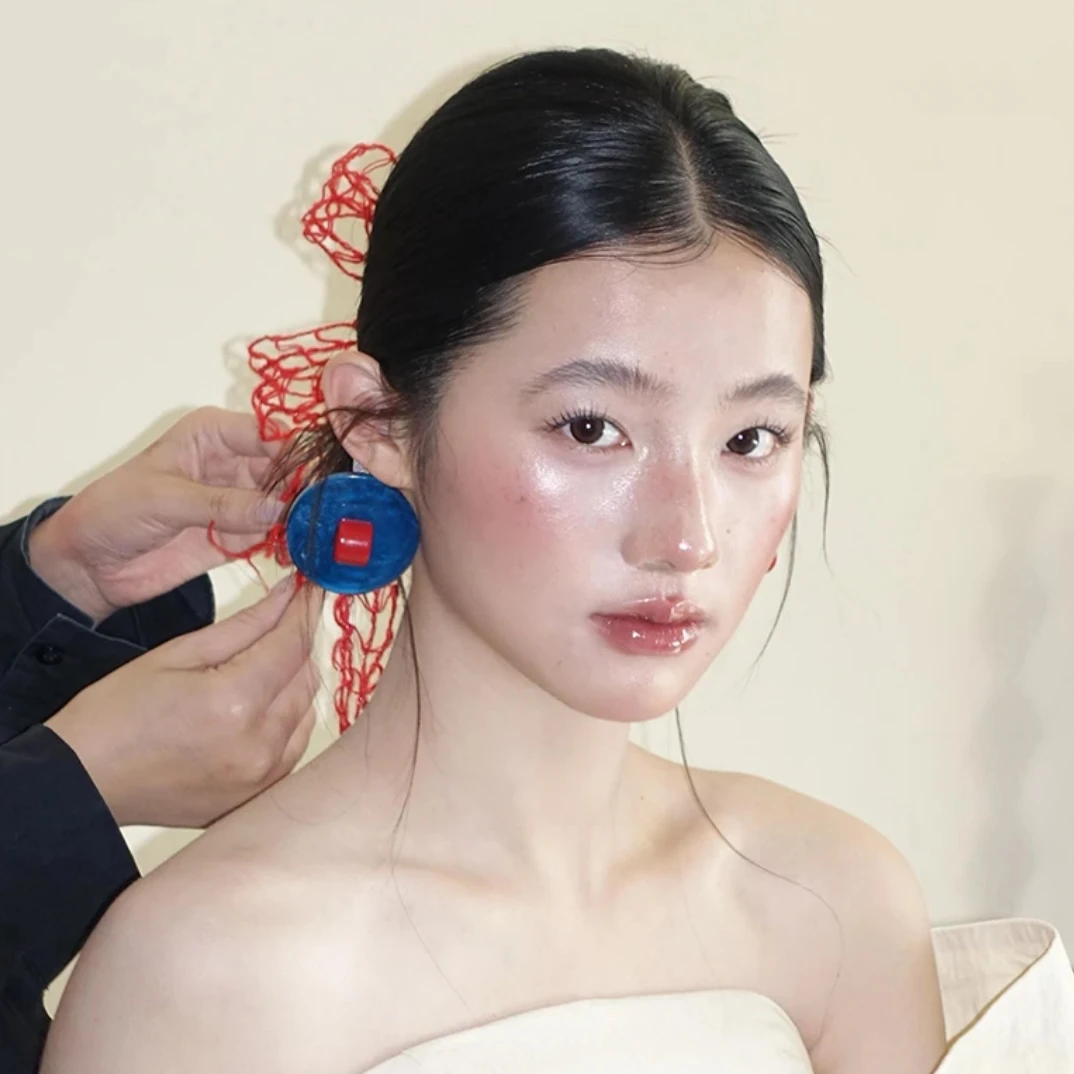 复古红蓝撞色新娘高级感结婚纱晚礼服晨袍新中式头饰配饰