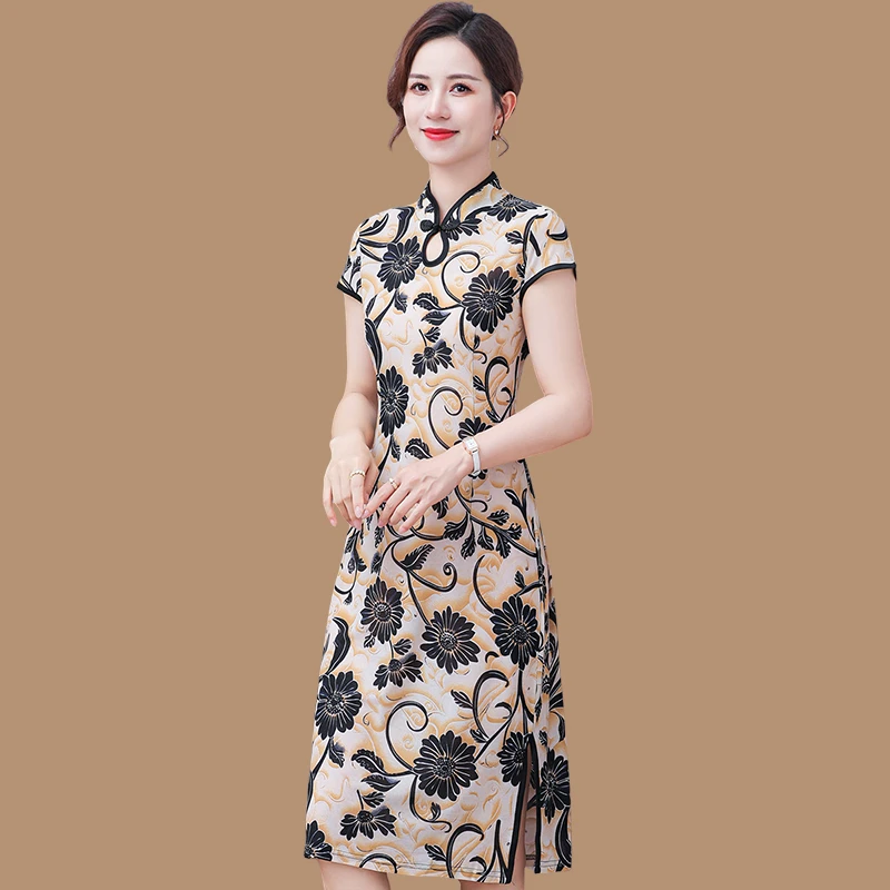 2025新款妈妈装国风短袖洋气时尚减龄显瘦裙子中老年女装连衣裙