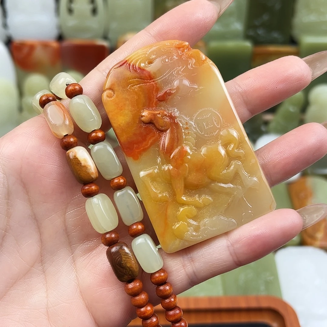 花皮特色生肖马吊坠