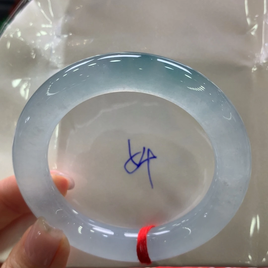 翡翠手镯未镶嵌翡翠手镯