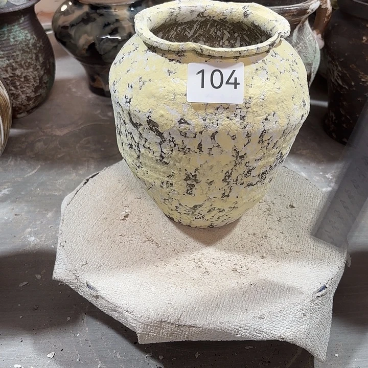 陶摆件高18，口9.5，无孔，104