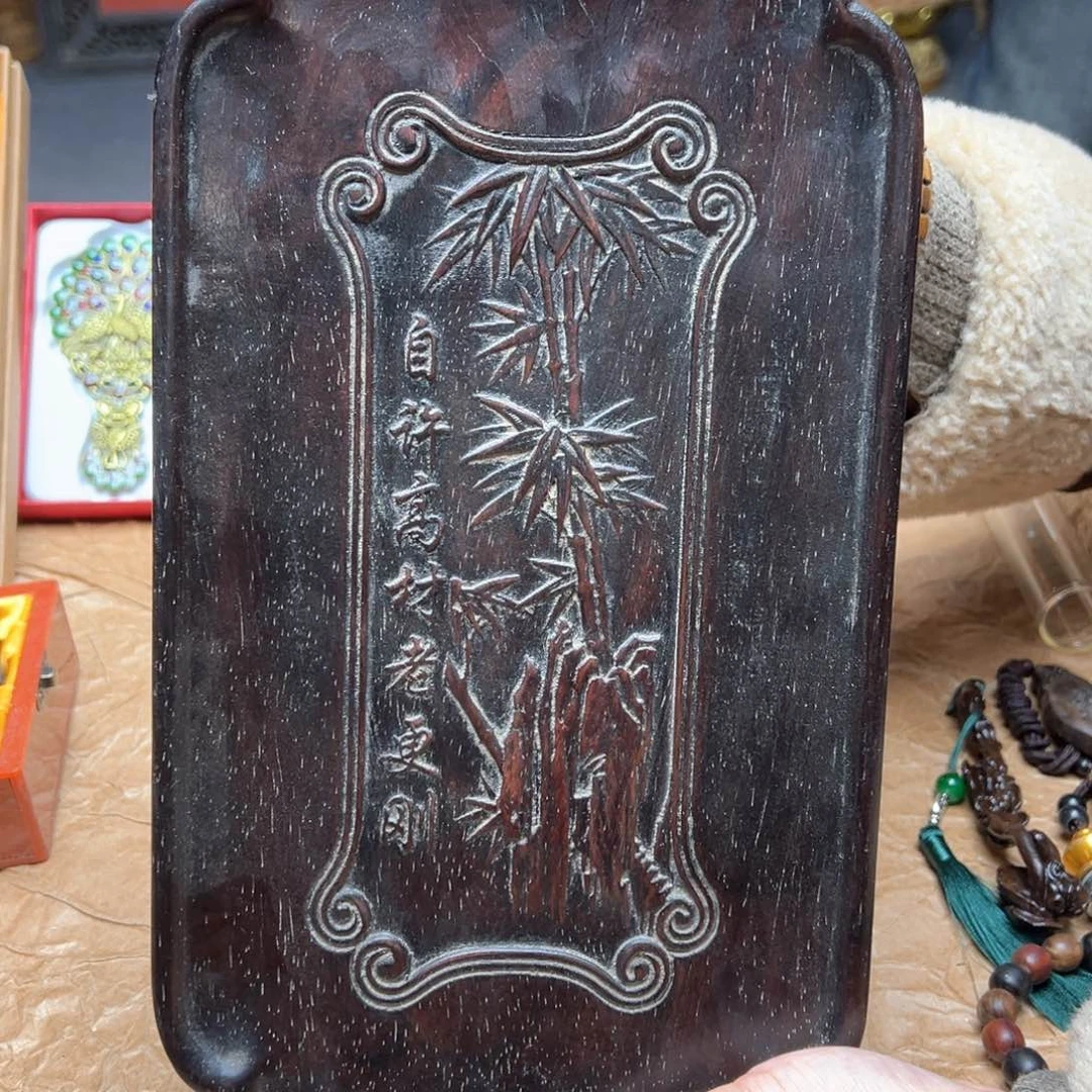 大叶紫檀（黑酸枝木类）