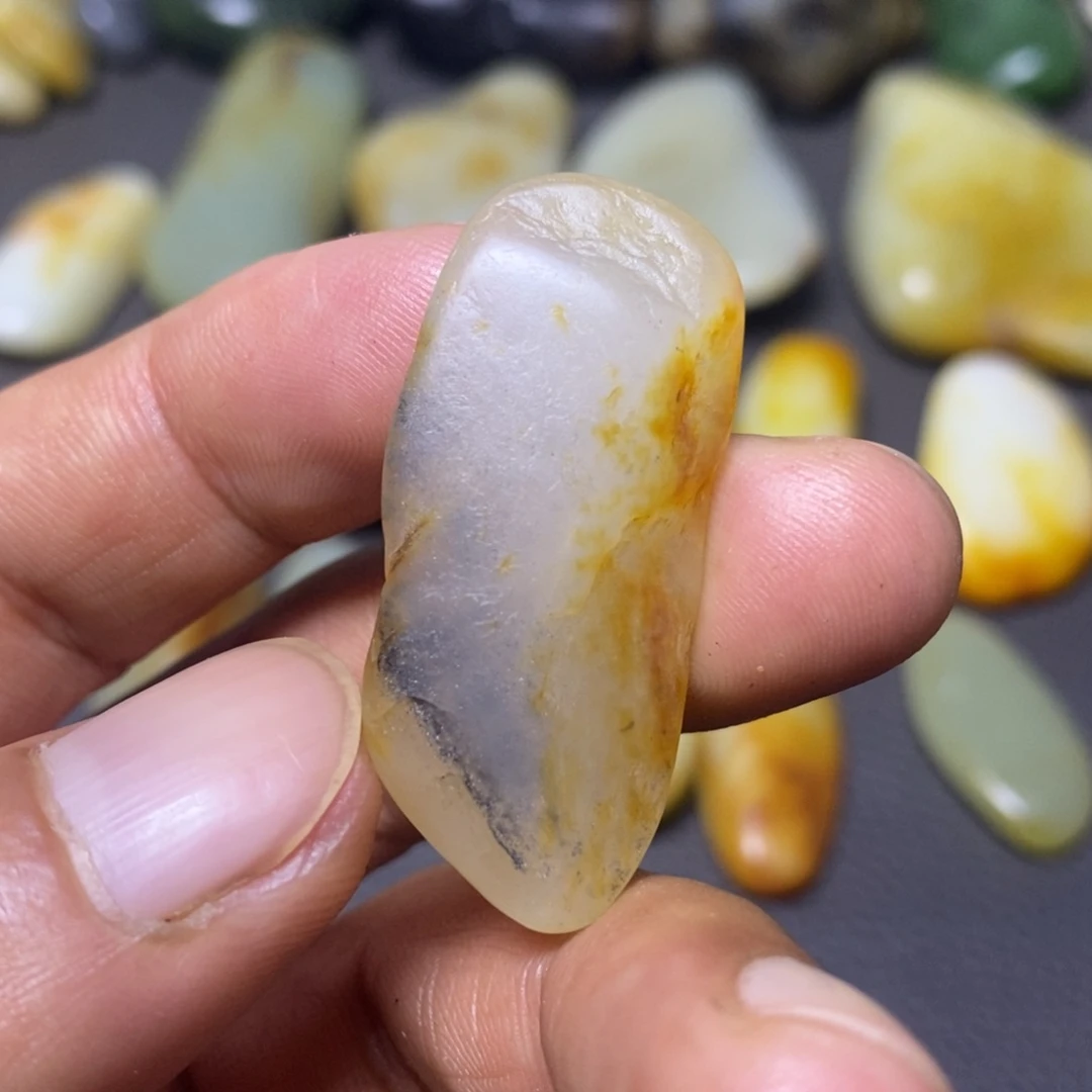 和田玉（糖玉）未镶嵌挂件