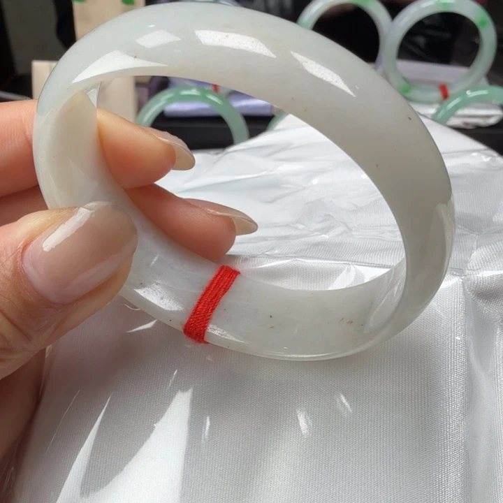 翡翠未镶嵌手镯天然翡翠玉A货手镯