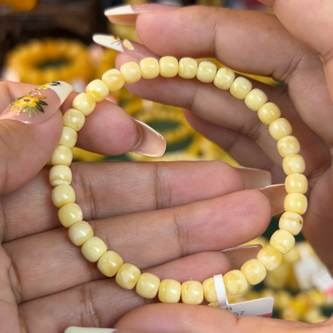 未镶嵌琥珀珠宝奇石