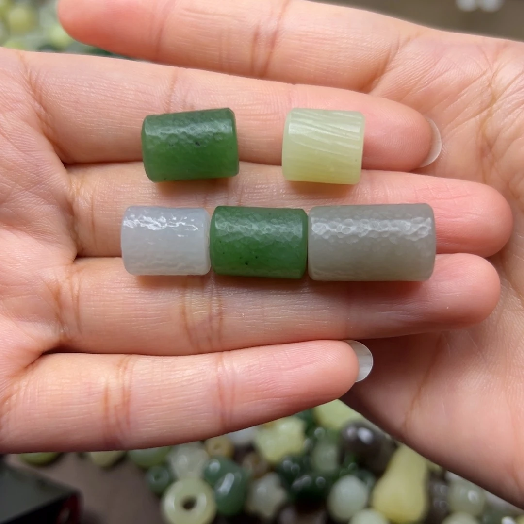 和田玉未镶嵌颈饰98一个多样性发其一