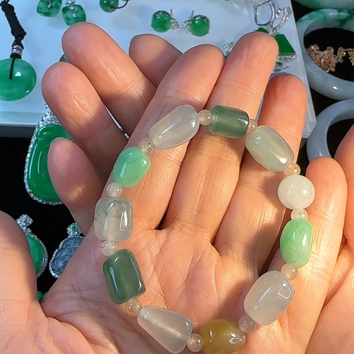 翡翠手链未镶嵌多宝