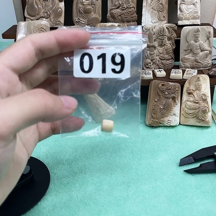 银S925天然猛犸牙雕刻品