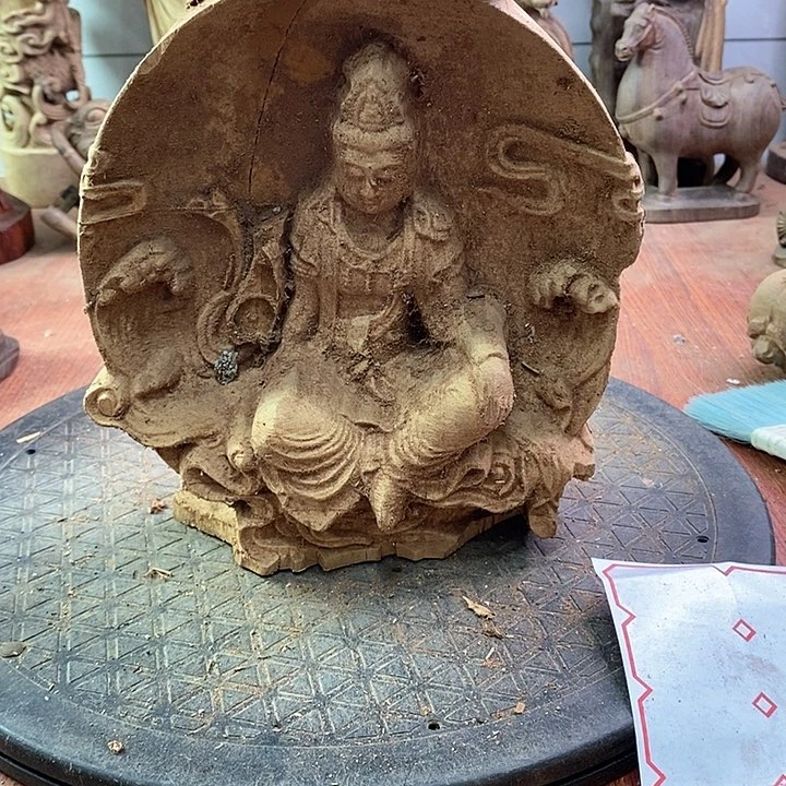木京**芳木雕作品瑕疵品