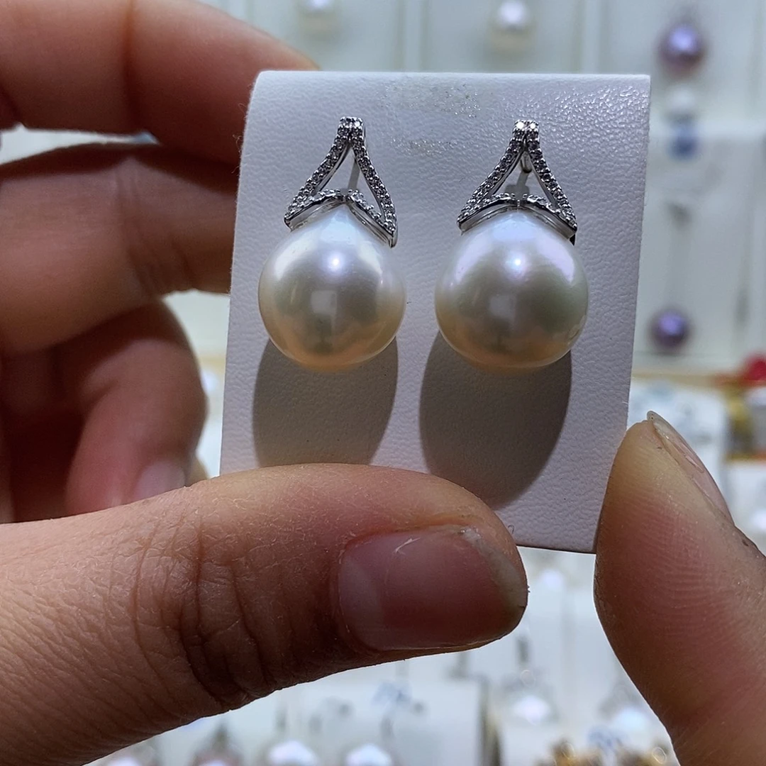 银S925镶嵌吊坠(赠链)淡水珍珠