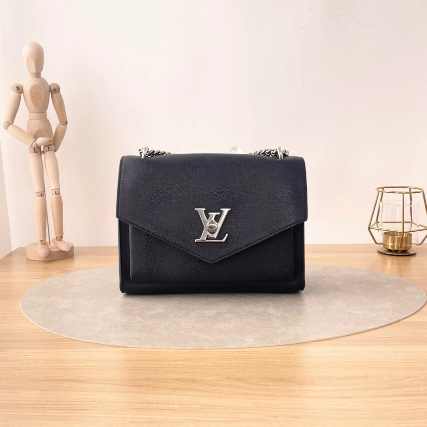 95新 LouisVuitton/路易威登 MyLockMe/单肩包/2800