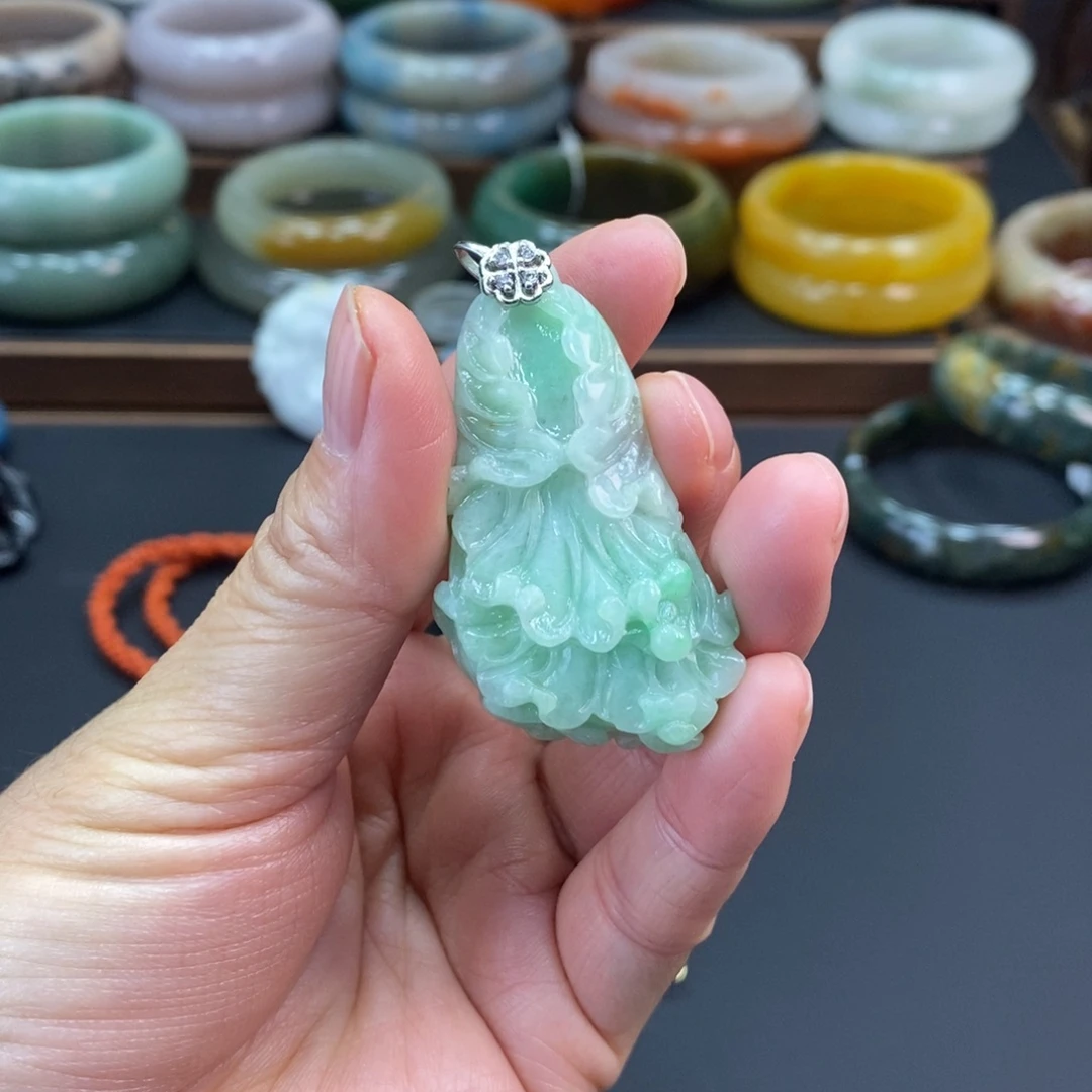 乐***兴翡翠银S925镶嵌颈饰