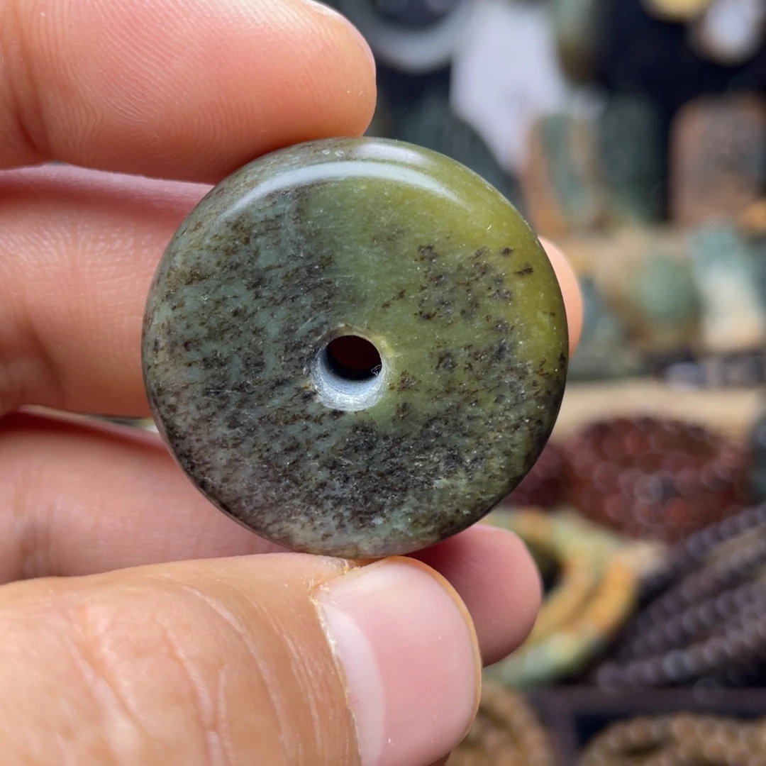 岫岩河磨玉（透闪石质玉）未镶嵌颈饰