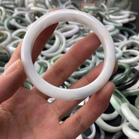 未镶嵌手镯翡翠翡翠手镯