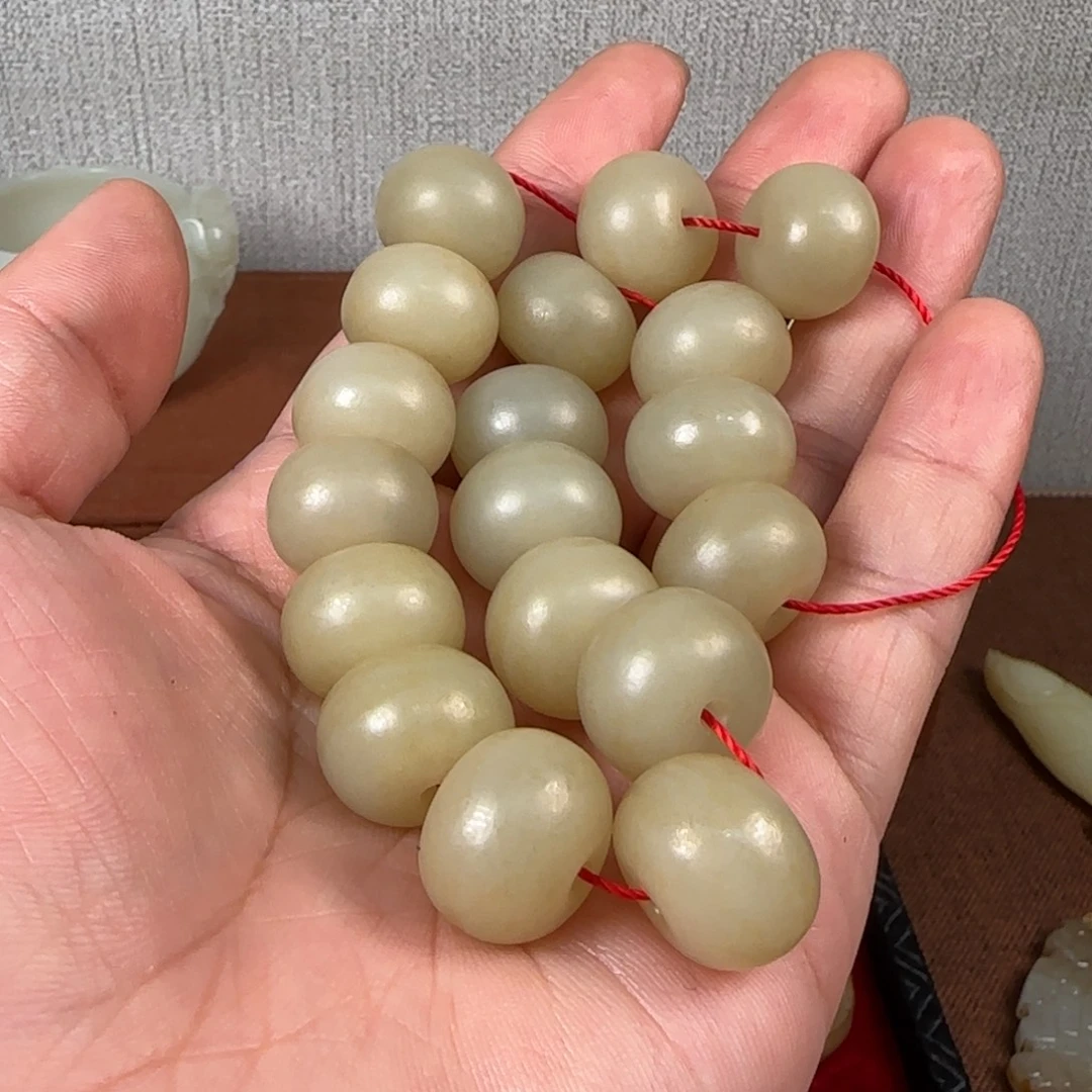 林***盛非常精美的脖挂件