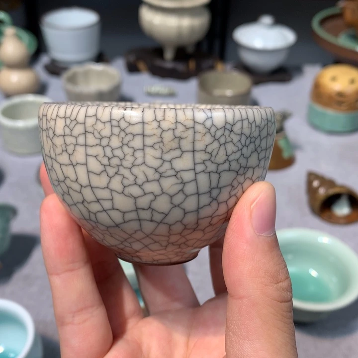 龙泉青瓷鸡心杯杯杯