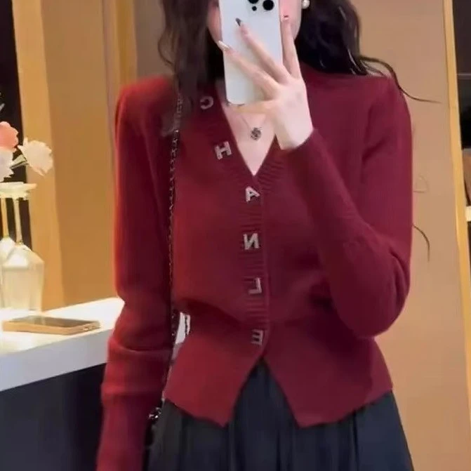 2025年气质时尚高级显瘦韩版毛衣时尚手工针织衫纯欲风女上衣