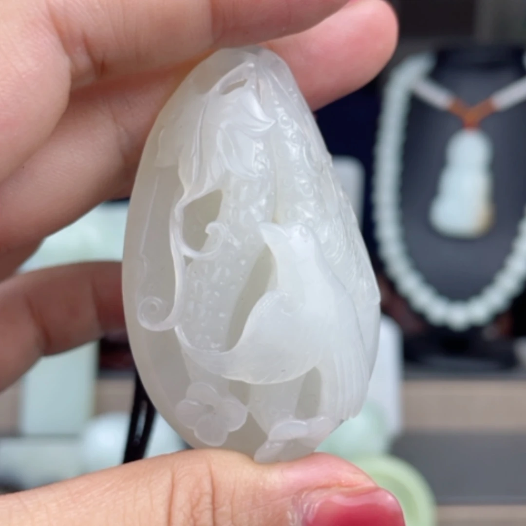 【闪购商品】颈饰未镶嵌和田玉