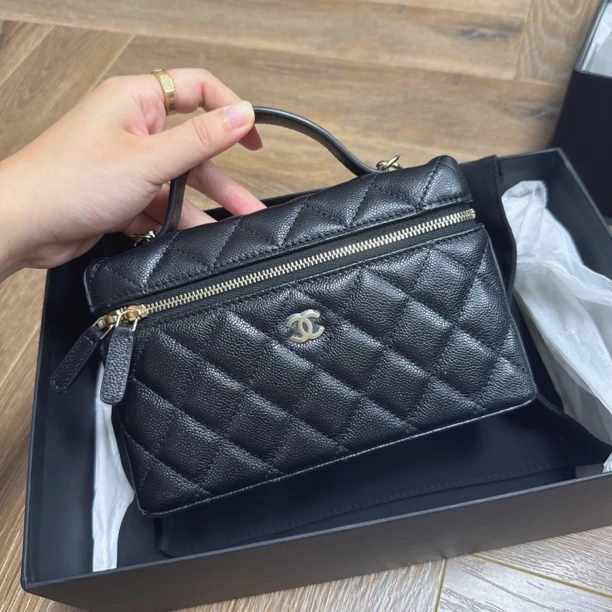 未使用 Chanel/香奈儿  【商品卡】香奈儿26c小logo化妆盒lp饭盒包