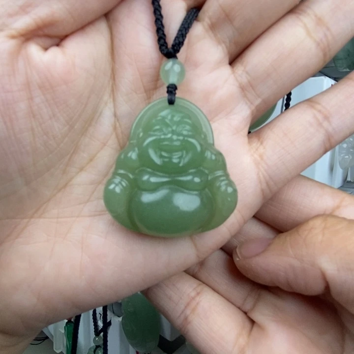 石英质玉未镶嵌颈饰