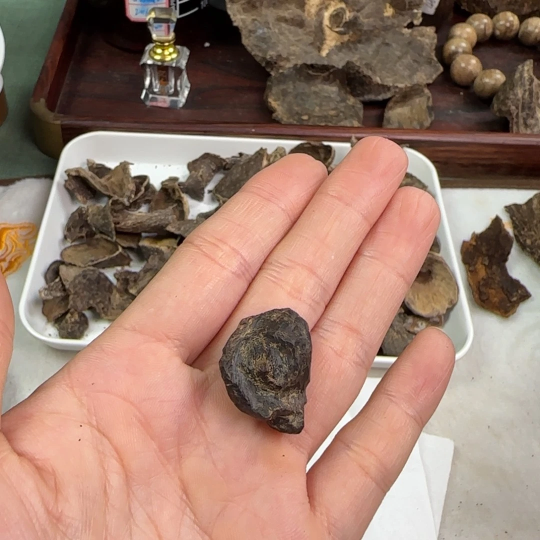 沉香沉香碎屑海南沉水小包头1.4g