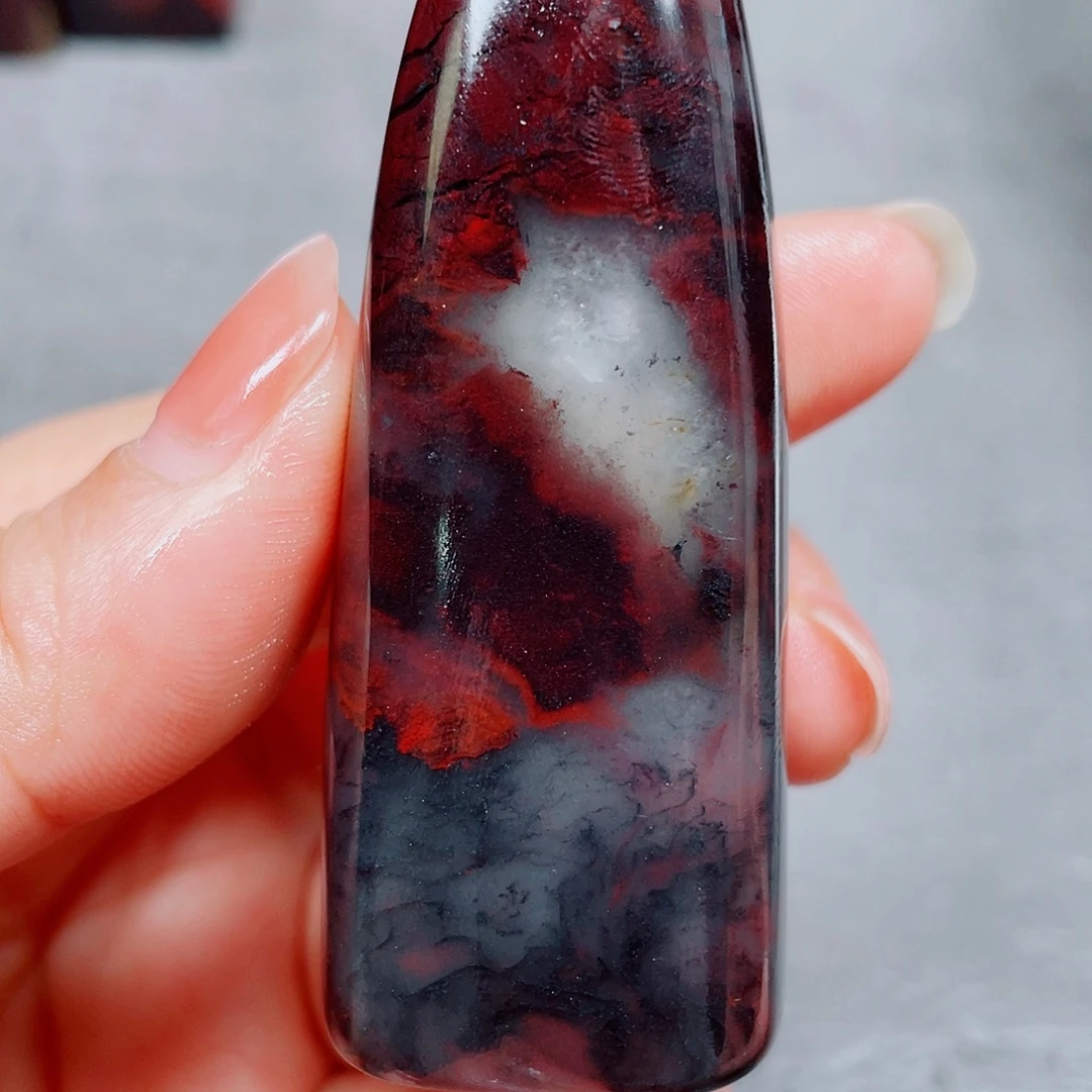 玉桂林鸡血玉印章镇尺8