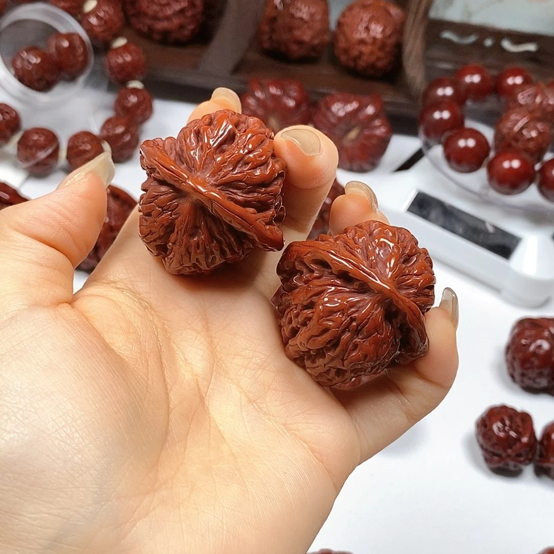 吊坠橄榄核?****?四座楼 39