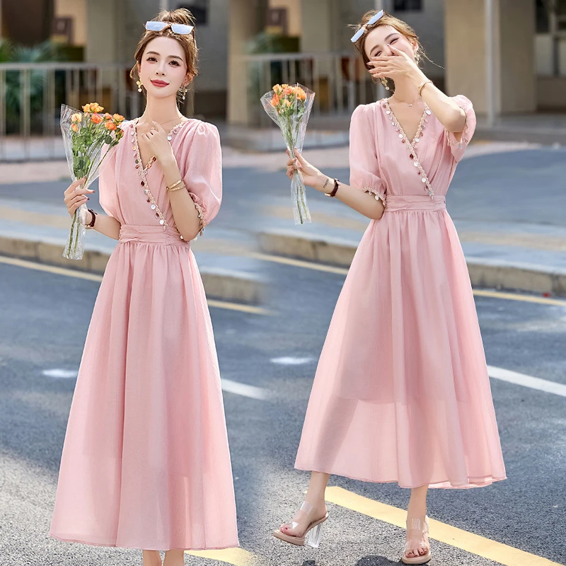 连衣裙女2025夏季新款高级感时尚洋气温柔收腰显瘦度假风仙女裙子