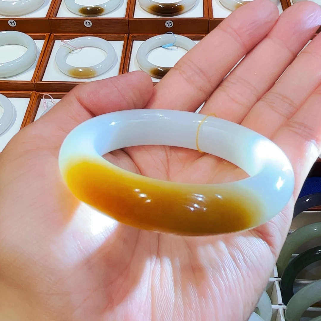 未镶嵌手镯和田玉且末一抹红糖54 55 56