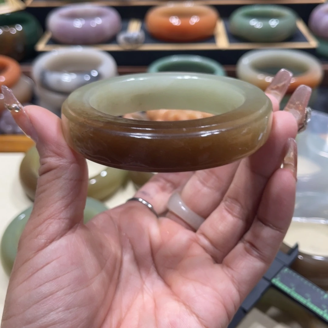 未镶嵌手镯石英岩玉大*丽