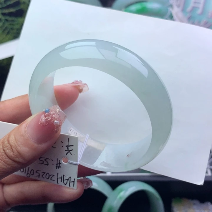 未镶嵌手镯翡翠天然翡翠手镯