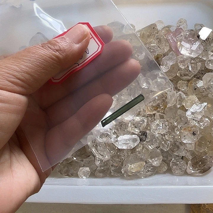 摸***佬未镶嵌珠宝半成品水晶