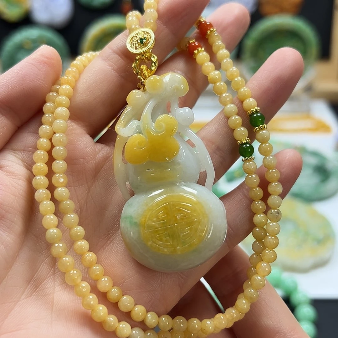 翡翠未镶嵌颈饰吊坠