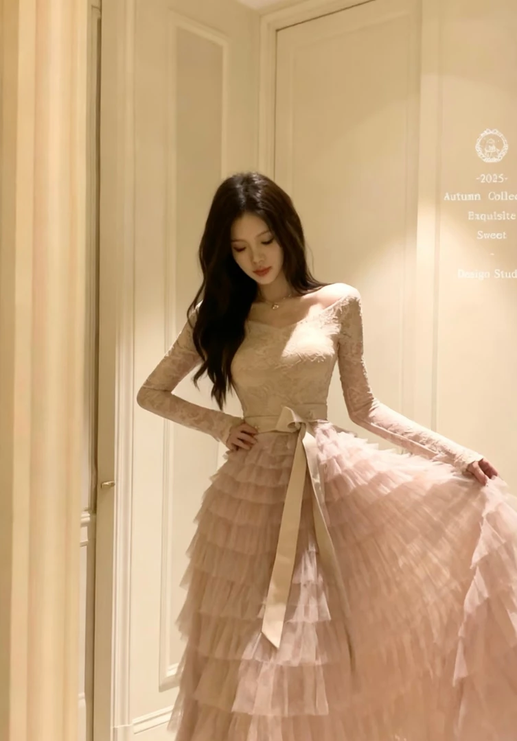 粉荔漫舞复古法式蕾丝蓬松蛋糕裙摆连衣裙加绒5981甜