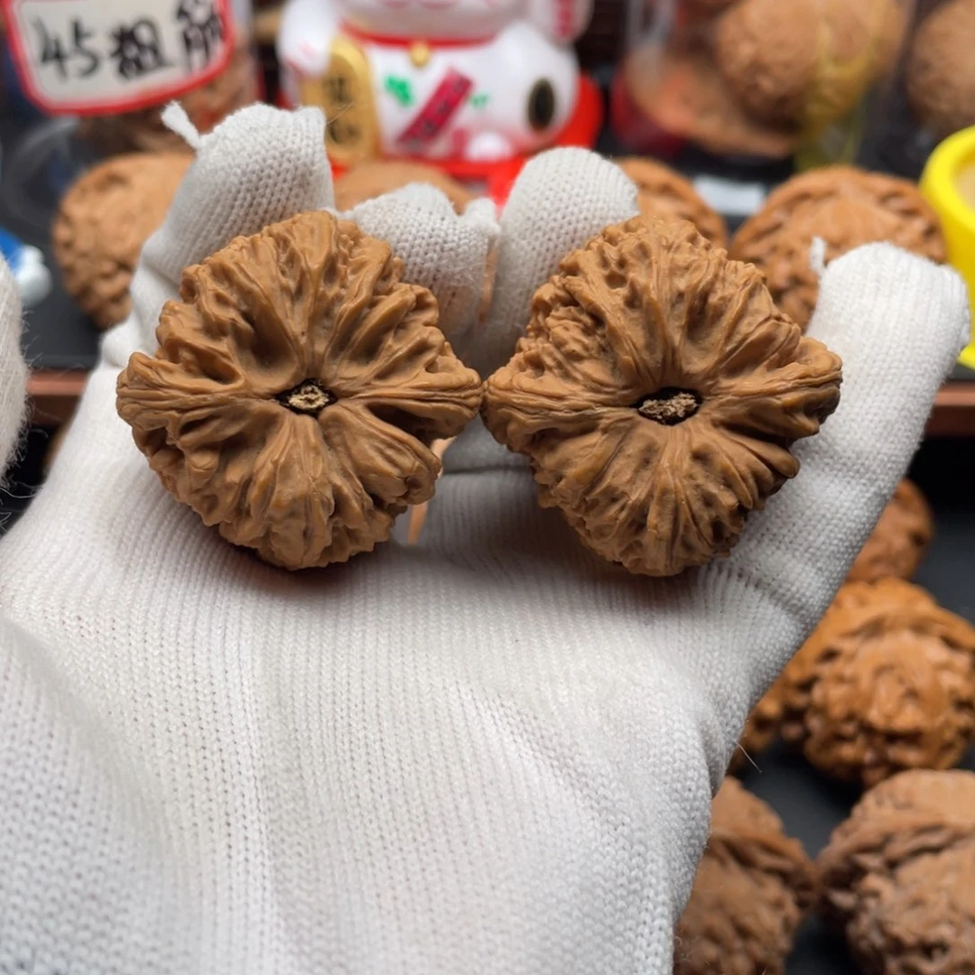 文玩核桃把件小***家南疆石