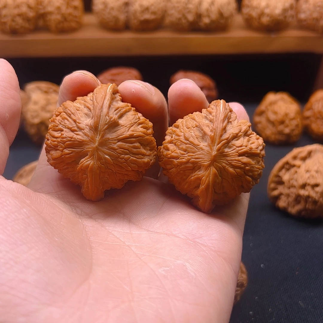 葉***把件核桃山地正磨44全品