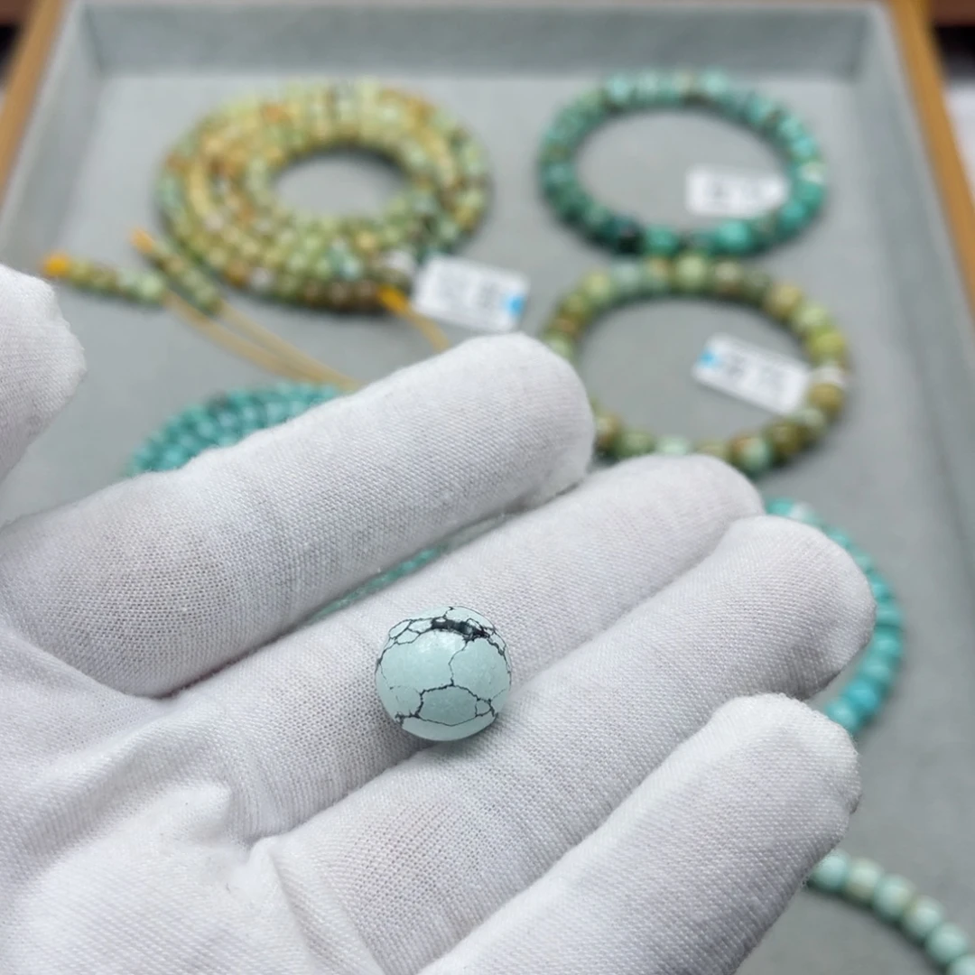 绿松石未镶嵌挂件