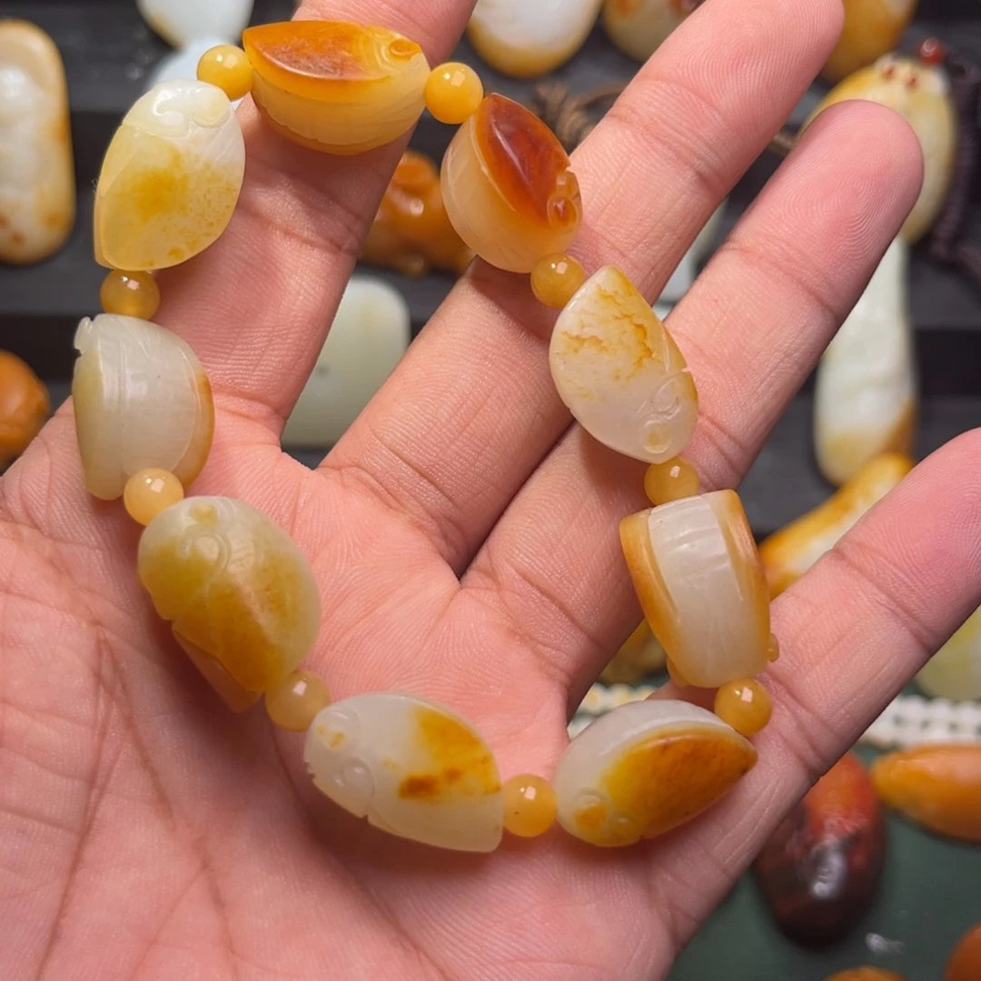 和田玉未镶嵌颈饰拾*