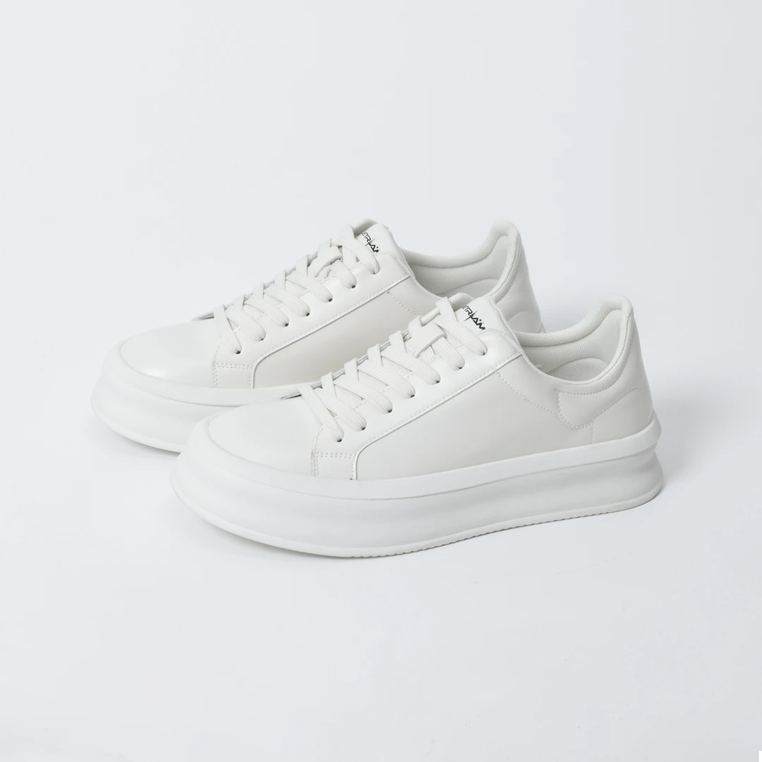 轻便通勤四季款小白鞋男女同款时尚字母百搭休闲板鞋23025ka