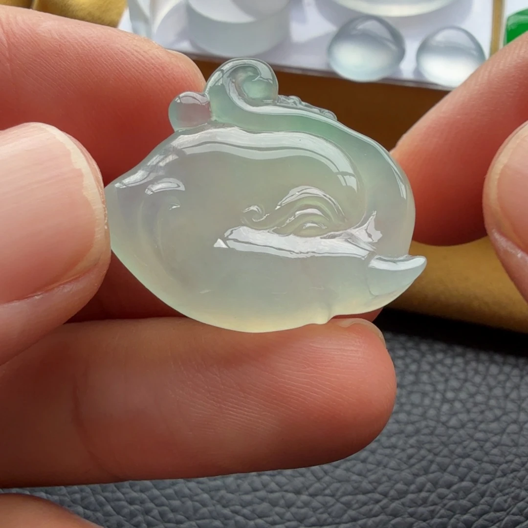 翡翠未镶嵌颈饰ssss