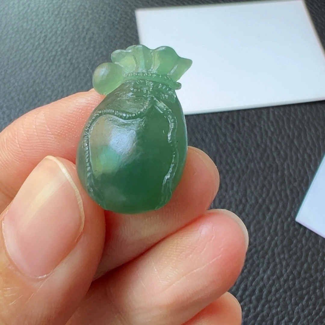 定制翡翠未镶嵌钱袋