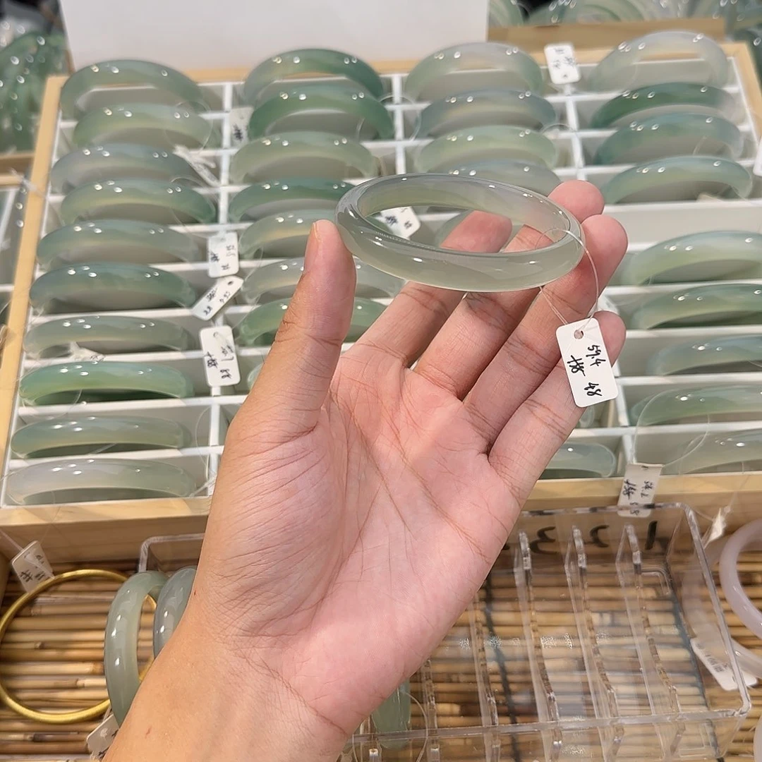 玛瑙/玉髓未镶嵌手镯圈口59.4