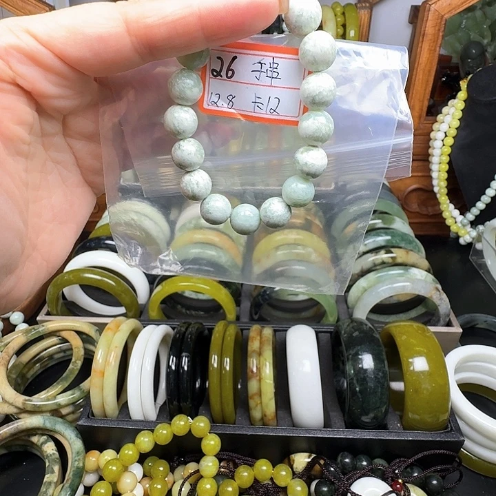 未镶嵌蛇纹石玉手镯