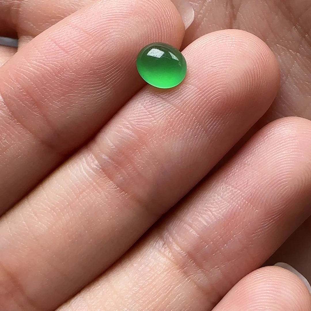 我****翡翠未镶嵌颈饰蛋面