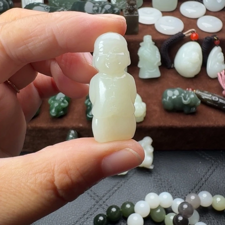 天***7未镶嵌和田玉（糖玉）挂件