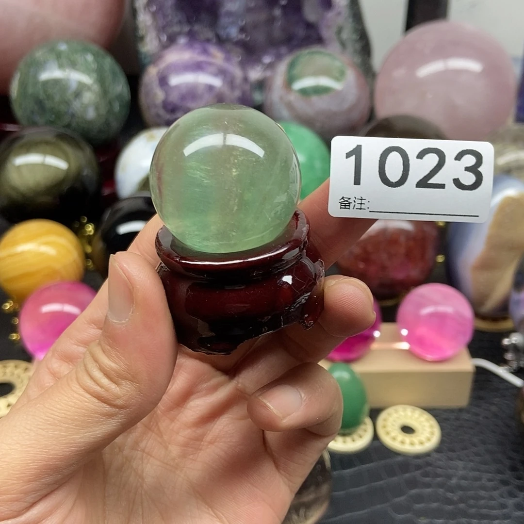 水晶摆件未镶嵌咸*鱼摆件