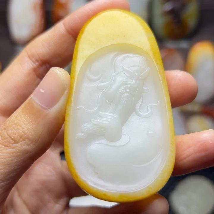 和田玉未镶嵌颈饰